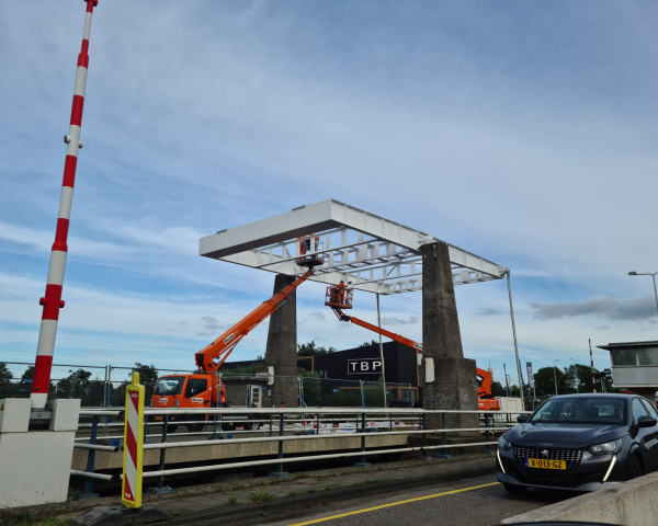 Herstel Brug Krommenie1